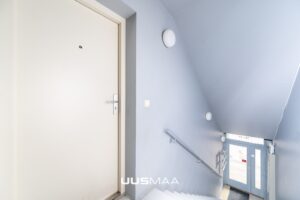 Üürile anda 3-toaline valgusküllane ja avar korter Hansu tänaval rahulikus ja turvalises Tiskre asumis.