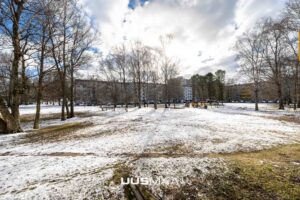 Müüa hubane 1-toaline korter Mustamäel E. Vilde tee 81! Hea asukoht, aknad vaiksesse sisehoovi! Kinnisvaramaakler Egle Selge