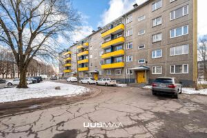 Müüa hubane 1-toaline korter Mustamäel E. Vilde tee 81! Hea asukoht, aknad vaiksesse sisehoovi! Kinnisvaramaakler Egle Selge