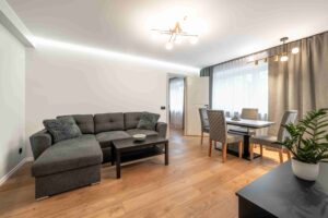 Üürile anda värskelt renoveeritud korter Kopli 98a majas Põhja-Tallinnas.