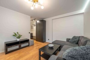 Üürile anda värskelt renoveeritud korter Kopli 98a majas Põhja-Tallinnas.