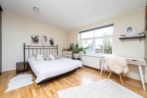 Üürile anda 2-toaline korter kõrgelt hinnatud asukohas Rohu tänaval.