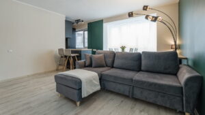 Anda üürile pikemaks ajaks 2-toaline kaunis korter Kristiine Keskuse lähedal Tulika tänaval.