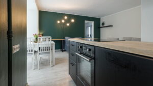 Anda üürile pikemaks ajaks 2-toaline kaunis korter Kristiine Keskuse lähedal Tulika tänaval.