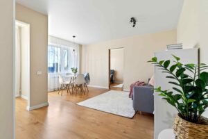 Müüa 2-toaline korter Akadeemia teel vaikses sisekvartalis.