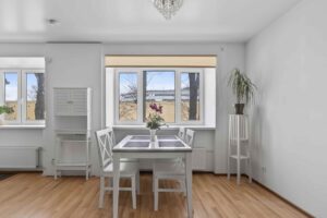 Müüa avar 2-toaline korter Kotka tänaval.