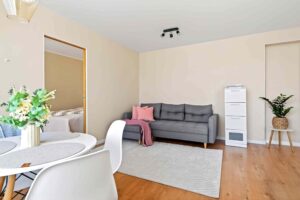 Müüa 2-toaline korter Akadeemia teel vaikses sisekvartalis.