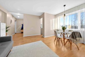 Müüa 2-toaline korter Akadeemia teel vaikses sisekvartalis.