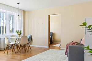 Müüa 2-toaline korter Akadeemia teel vaikses sisekvartalis.