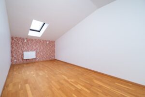 Avar 3-toaline katusekorter läbi kahe korruse T1 kõrval.