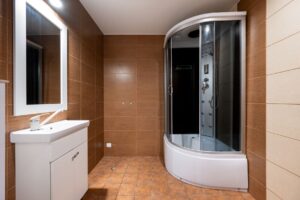 Avar 3-toaline katusekorter läbi kahe korruse T1 kõrval.